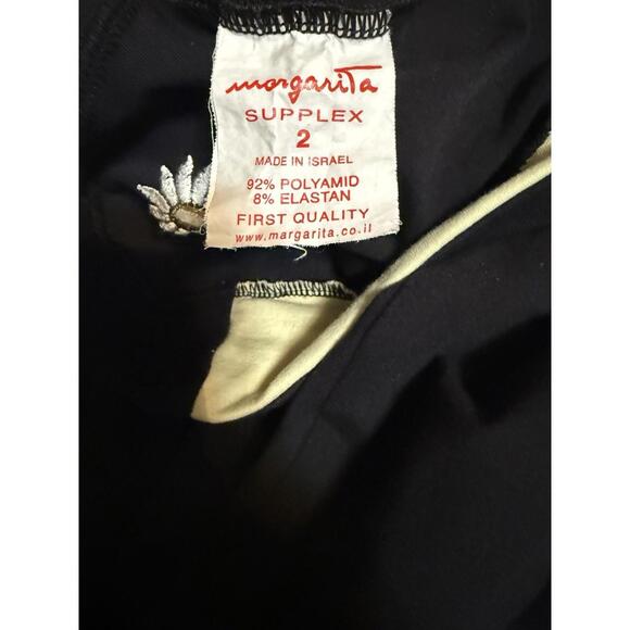 Margarita Supplex Women Pull On Yoga Flare Crops Size 2 Black Hot Pink Flower - Picture 4 of 4